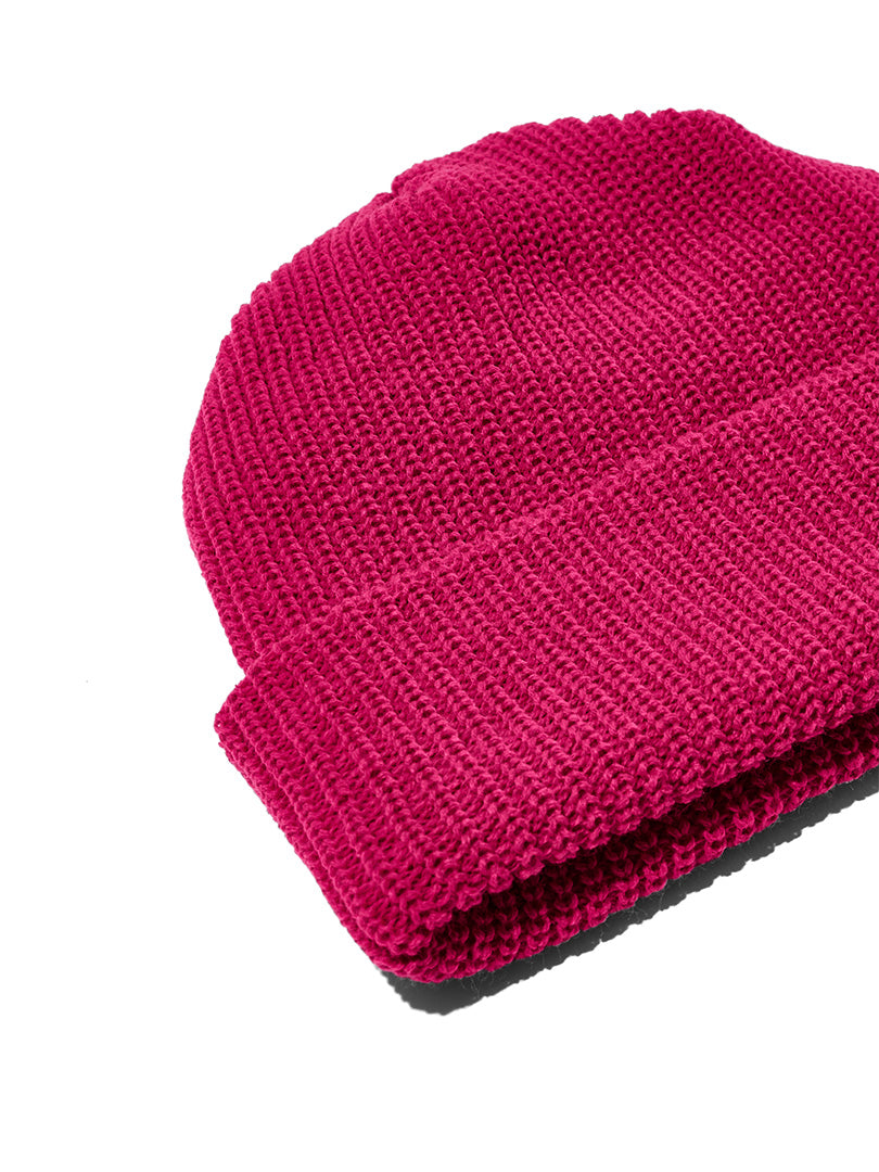 Essential Beanie - Magenta