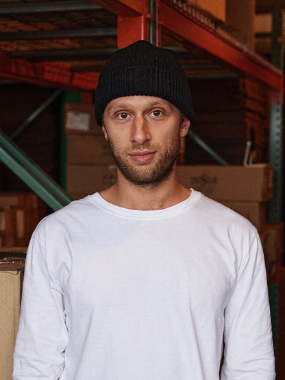 Essential Beanie - Black